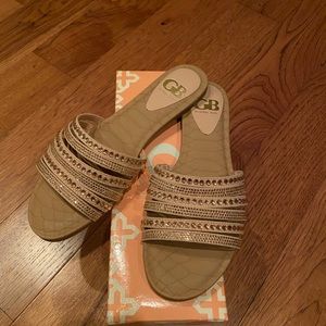 New Gianni Bini Nude Peach Sandals